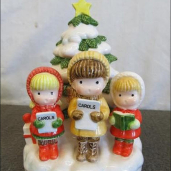 Vintage Joan Walsh Anglund Christmas Carolers figurine - Picture 4 of 5